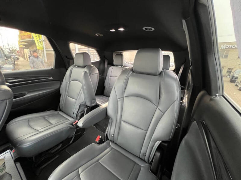 2023 Buick Enclave Essence