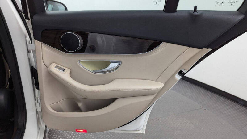 2015 Mercedes-Benz C-Class C 300