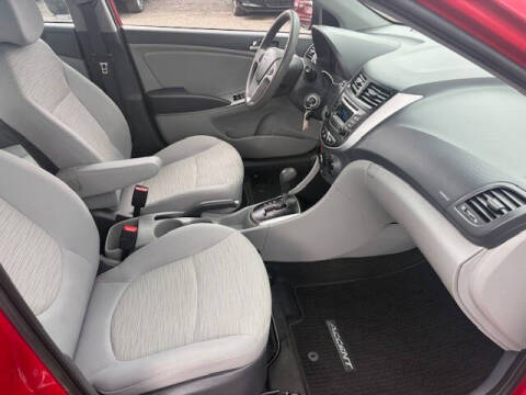 2017 Hyundai Accent SE