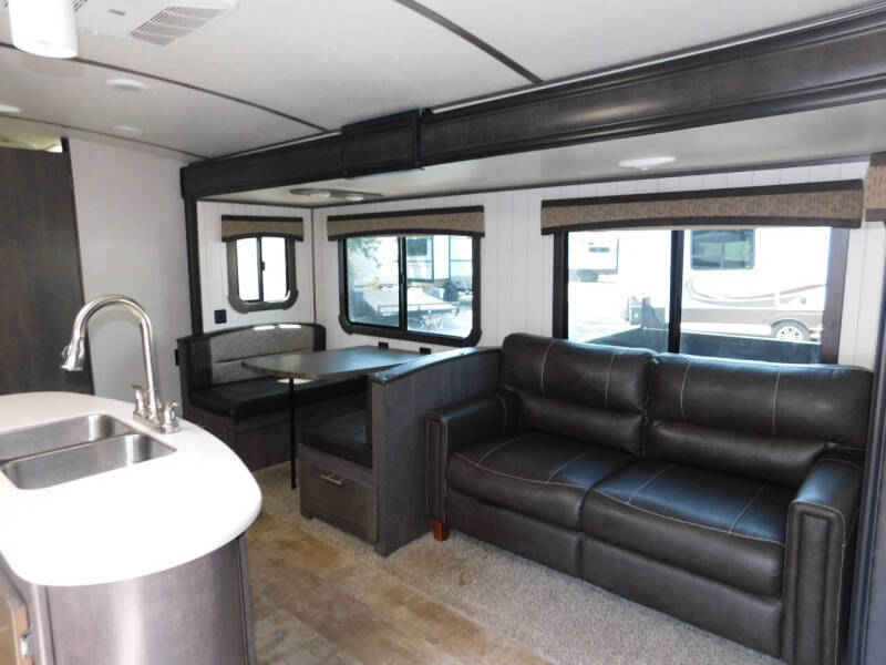 2017 Crossroads RV Sunset Trail 26 SI