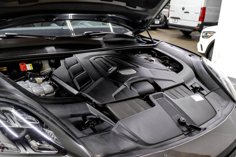 2019 Porsche Cayenne S