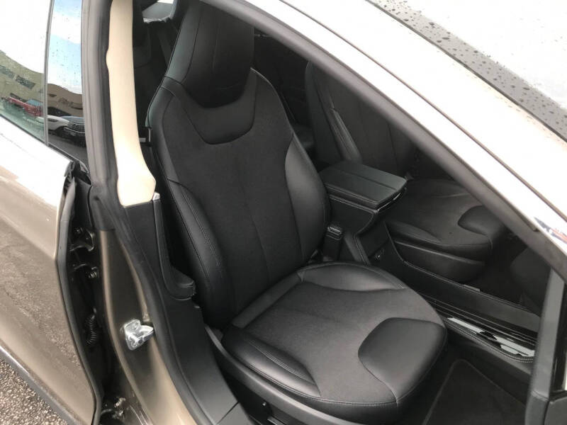 2015 Tesla Model S 70D