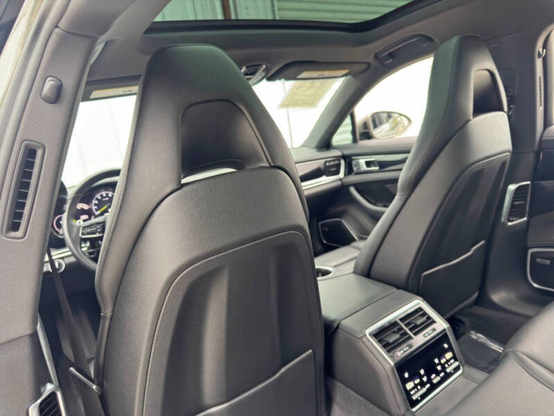 2022 Porsche Panamera