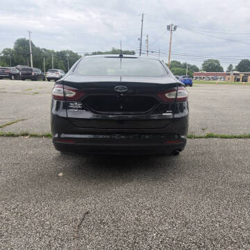 2014 Ford Fusion SE