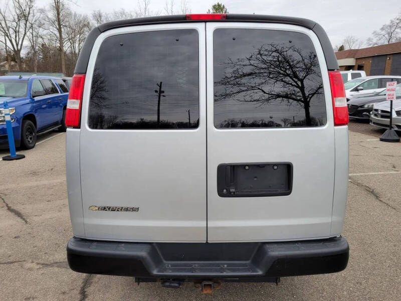 2020 Chevrolet Express LS 3500
