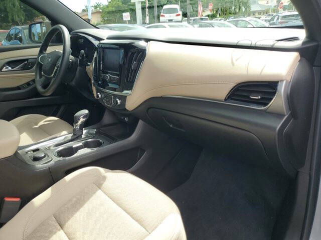 2023 Chevrolet Traverse LS