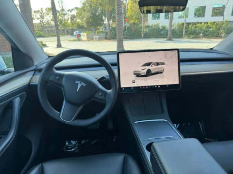 2023 Tesla Model Y Long Range