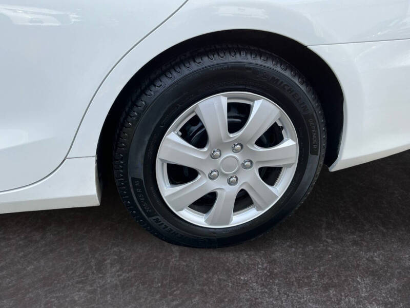 2017 Toyota Camry Hybrid LE