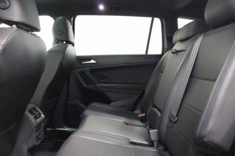 2020 Volkswagen Tiguan SE R-Line Black