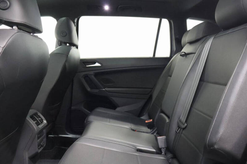 2020 Volkswagen Tiguan SE R-Line Black