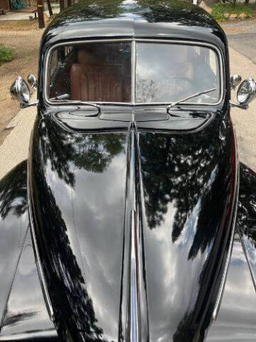 1947 Ford Super Deluxe