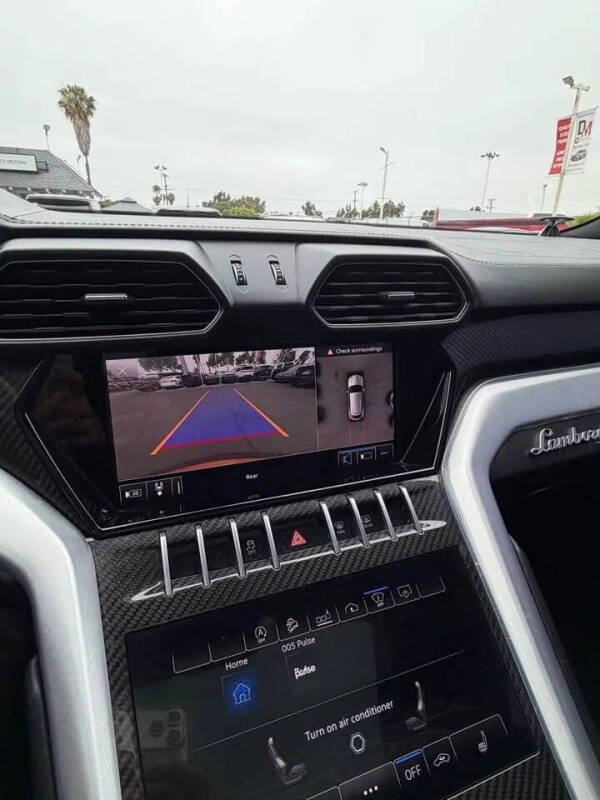 2020 Lamborghini Urus