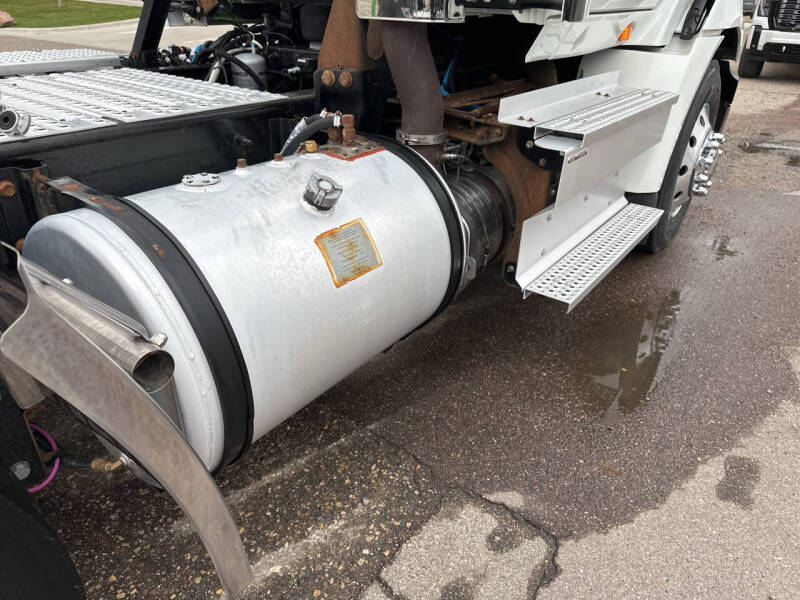 2021 International RH613