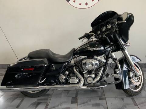 2013 Harley-Davidson FLHX STREET  GLIDE for sale at CHICAGO CYCLES & MOTORSPORTS INC. in Stone Park IL