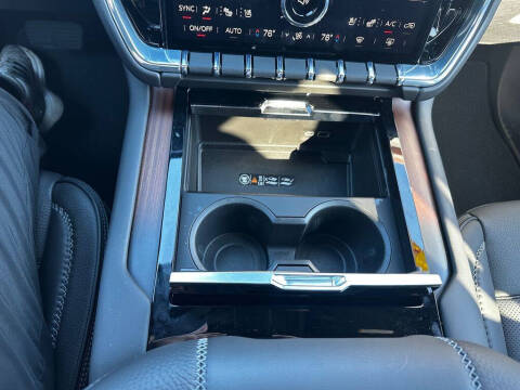 2025 GMC Yukon Denali