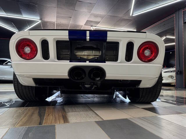 2005 Ford GT