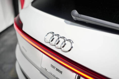 2019 Audi e-tron quattro Premium Plus