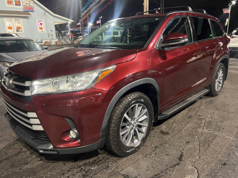 2017 Toyota Highlander SE