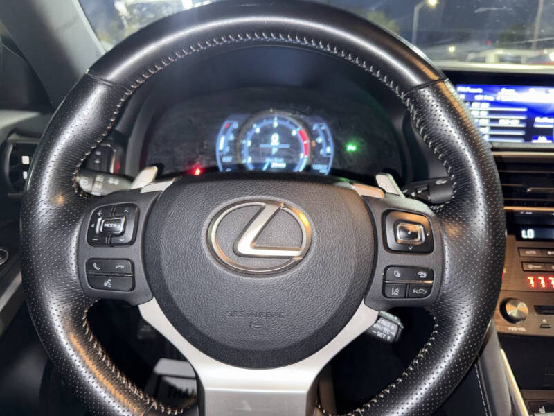 2019 Lexus IS 300