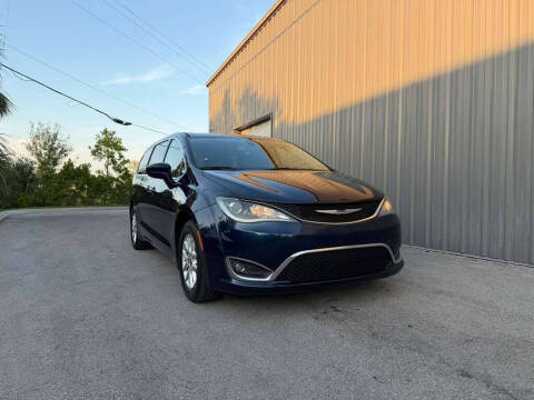 2020 Chrysler Pacifica Touring