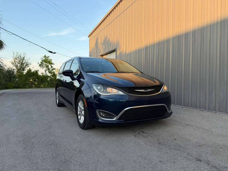 2020 Chrysler Pacifica Touring