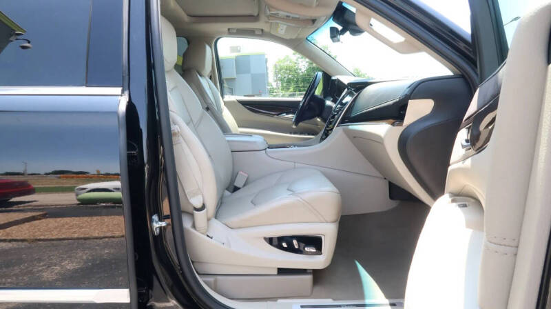 2018 Cadillac Escalade Luxury