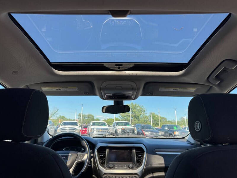 2017 GMC Acadia SLE-2