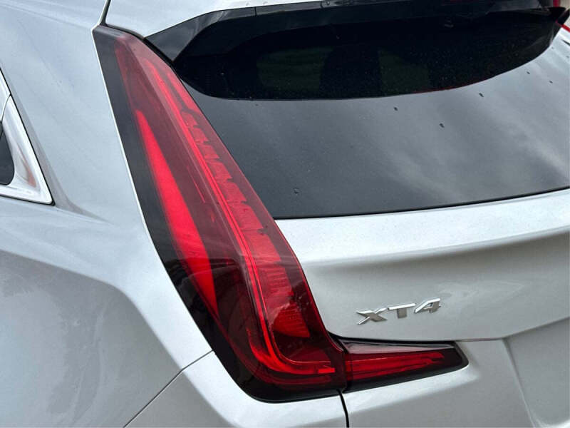 2020 Cadillac XT4 Premium Luxury