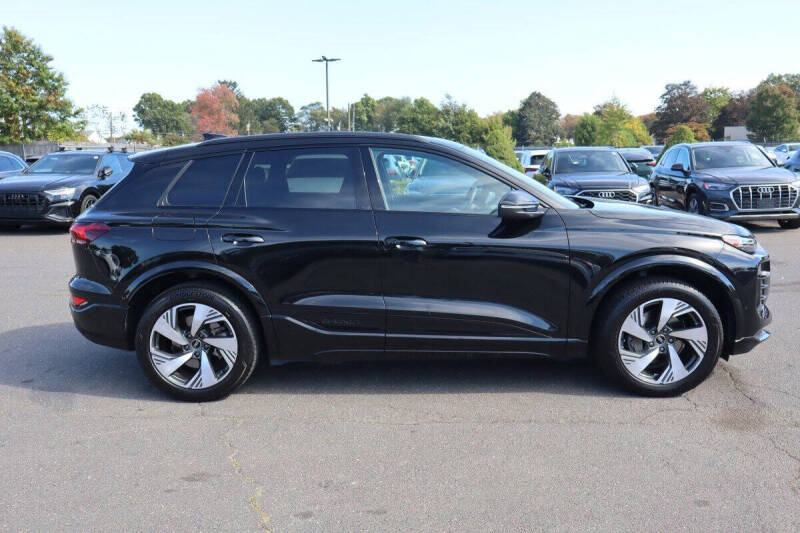 2025 Audi Q6 e-tron quattro Premium Plus