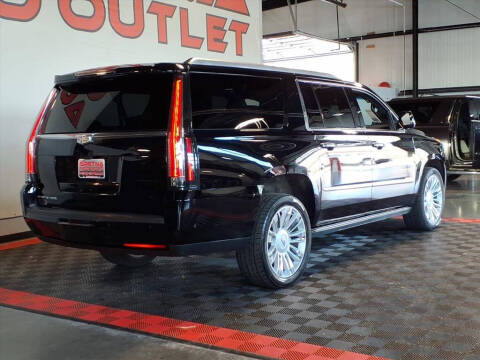 2018 Cadillac Escalade ESV Platinum