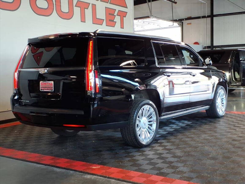 2018 Cadillac Escalade ESV Platinum