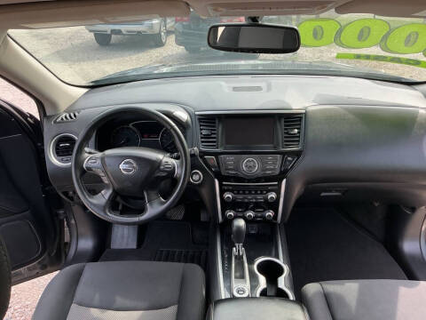 2019 Nissan Pathfinder S