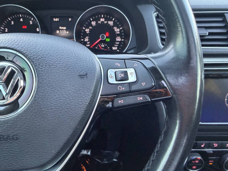 2018 Volkswagen Passat 2.0T SE