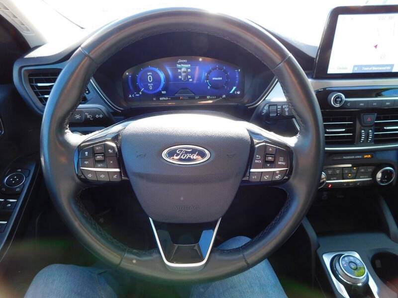 2022 Ford Escape Titanium