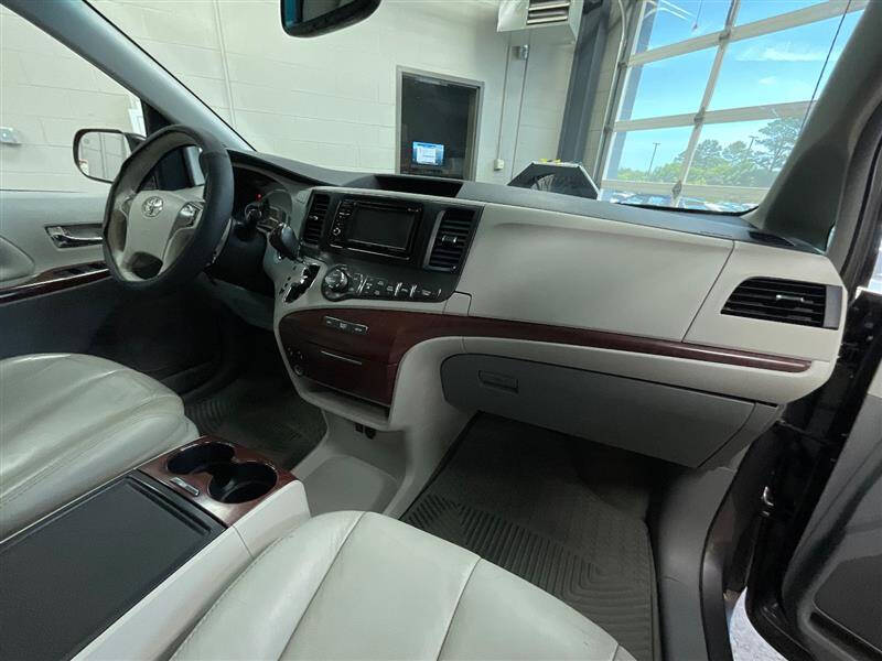 2014 Toyota Sienna
