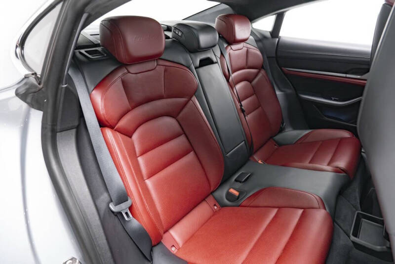 2020 Porsche Taycan Turbo