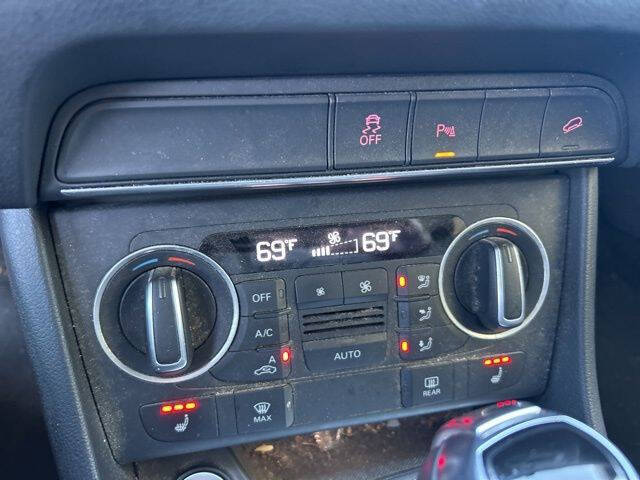 2016 Audi Q3 2.0T quattro Premium Plus