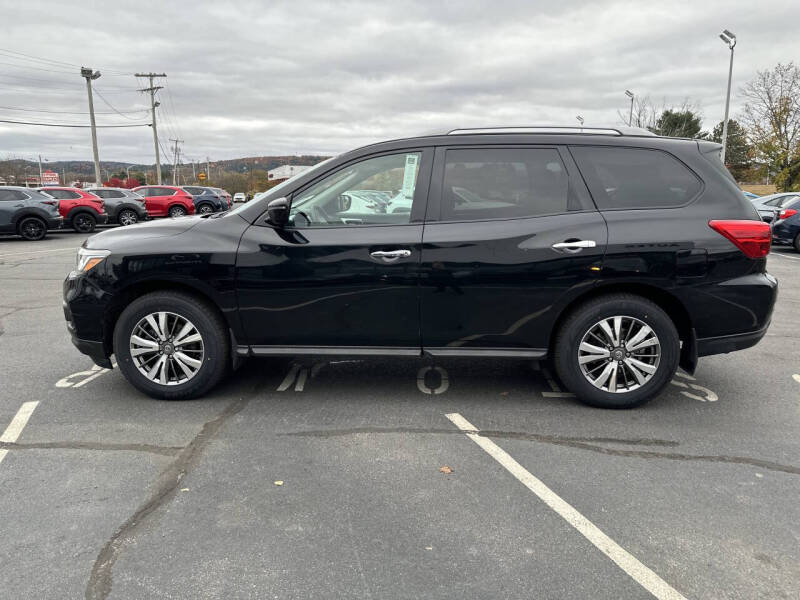 2020 Nissan Pathfinder S