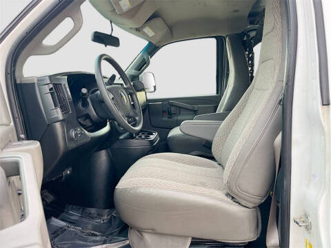 2024 Chevrolet Express 2500