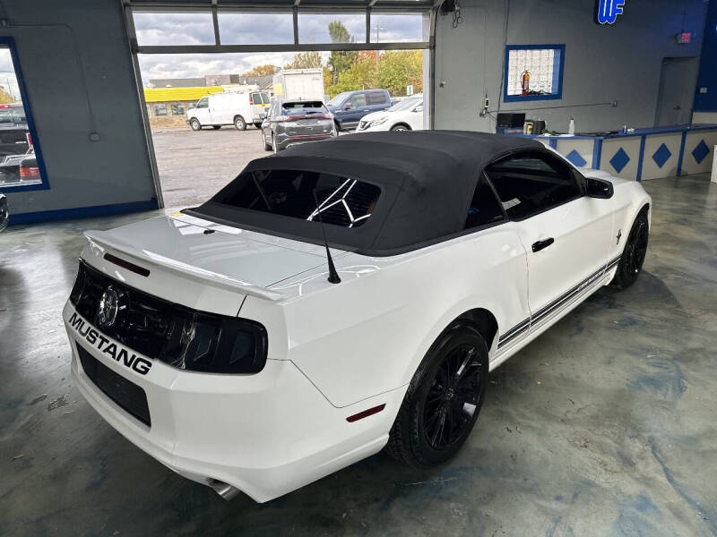 2013 Ford Mustang V6