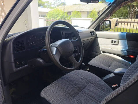 2000 Toyota Hilux