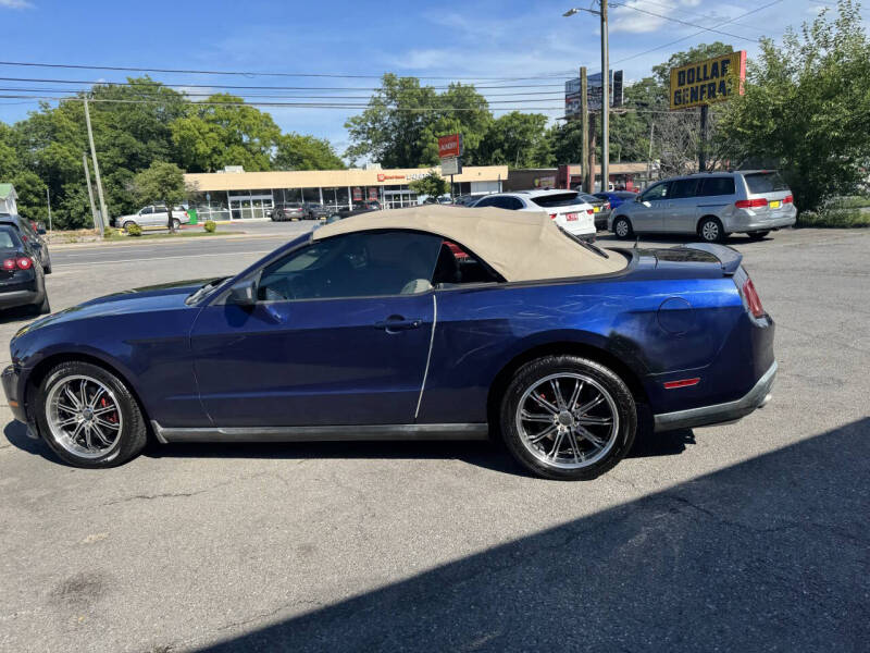 2012 Ford Mustang V6