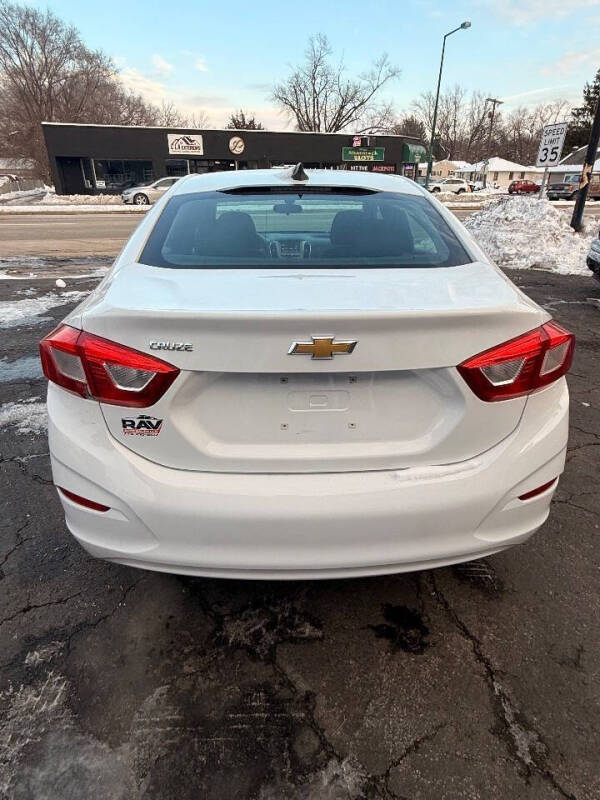 2016 Chevrolet Cruze LS Auto