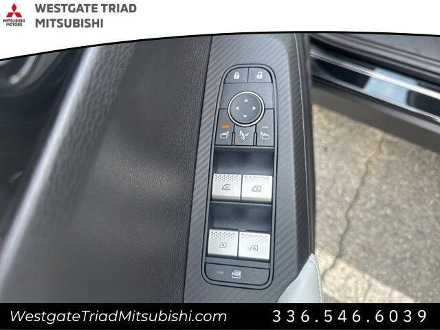 2025 Mitsubishi Outlander SE