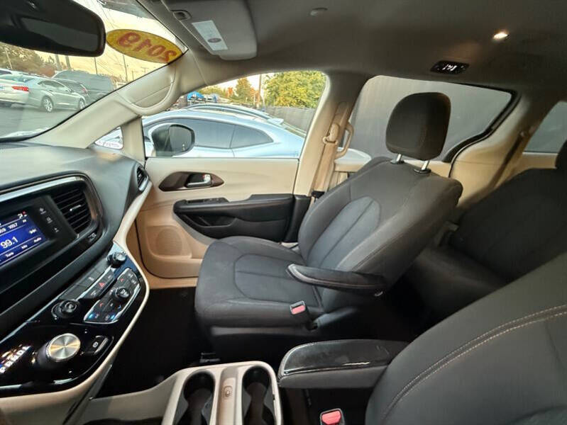 2017 Chrysler Pacifica Touring