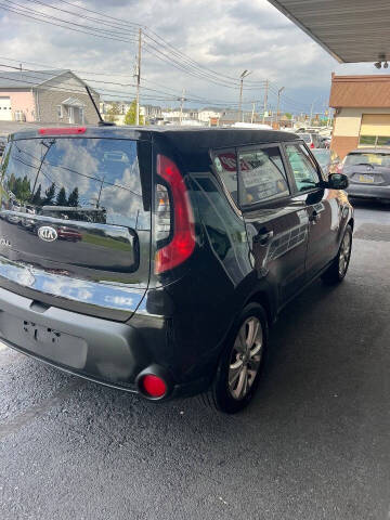 2015 Kia Soul +