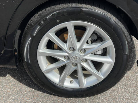 2012 Toyota Prius v Five