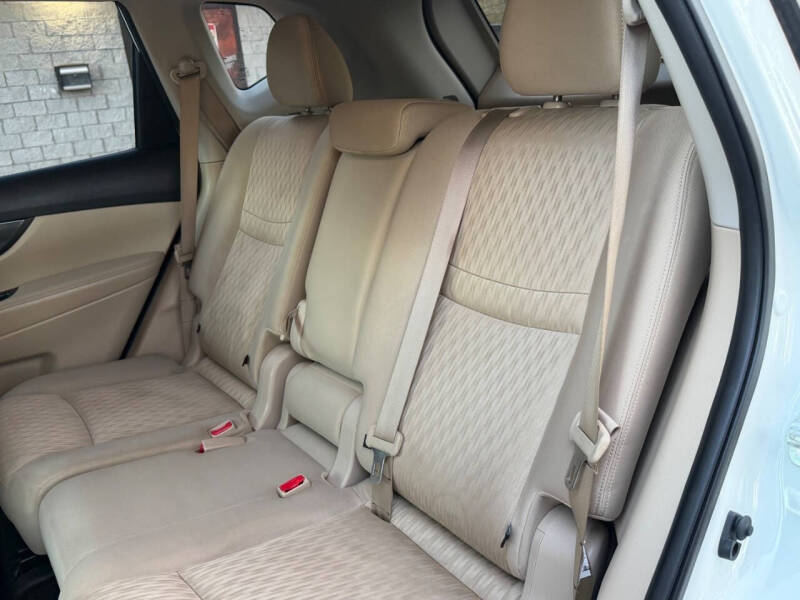 2017 Nissan Rogue SV