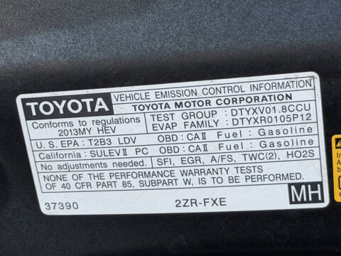 2013 Toyota Prius v Five