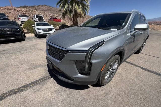 2025 Cadillac XT4 Premium Luxury